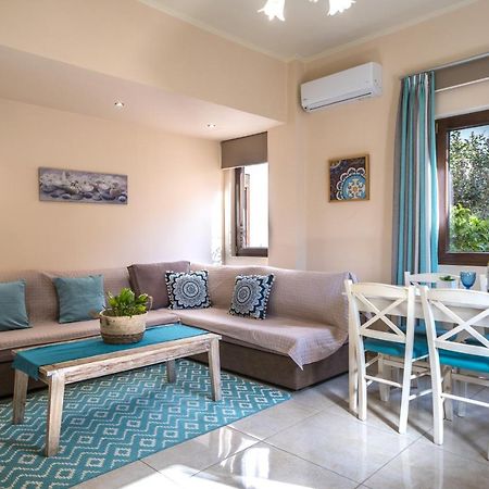 Iro City And Beach Boutique Homes Hriszí Aktí Haniá Kültér fotó