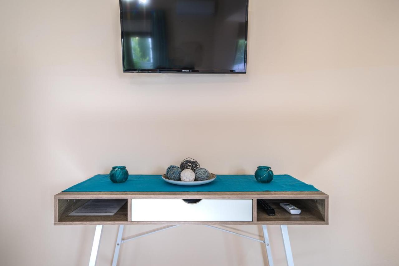 Iro City And Beach Boutique Homes Hriszí Aktí Haniá Kültér fotó
