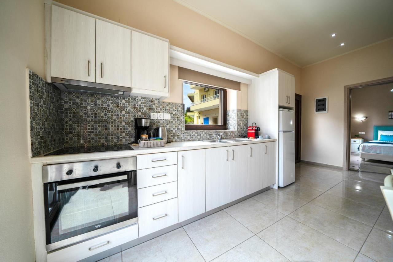 Iro City And Beach Boutique Homes Hriszí Aktí Haniá Kültér fotó