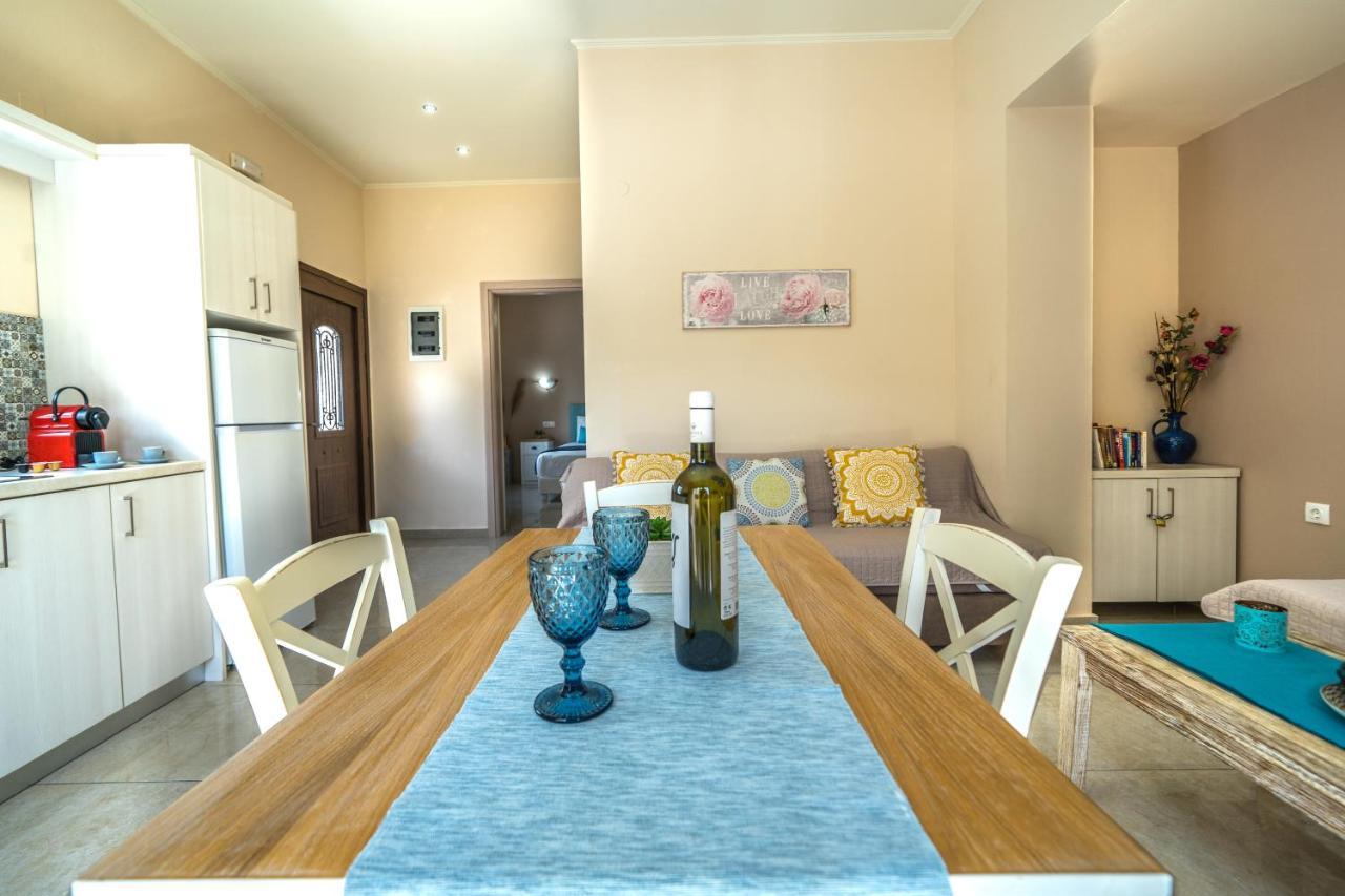 Iro City And Beach Boutique Homes Hriszí Aktí Haniá Kültér fotó