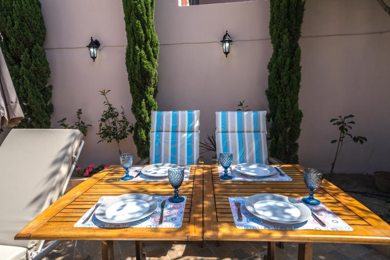 Iro City And Beach Boutique Homes Hriszí Aktí Haniá Kültér fotó